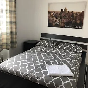 Bed & Breakfast White House, Luton (Bedfordshire)
